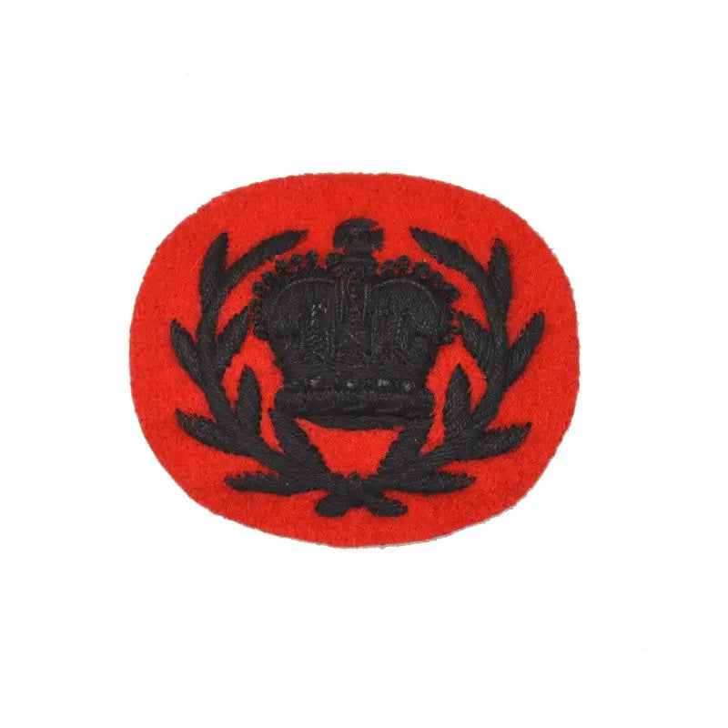 Gurkha Band Warrant Officer Class 2 (WO2) Bugle Major Crown in Wreath British Army Badge wyedean